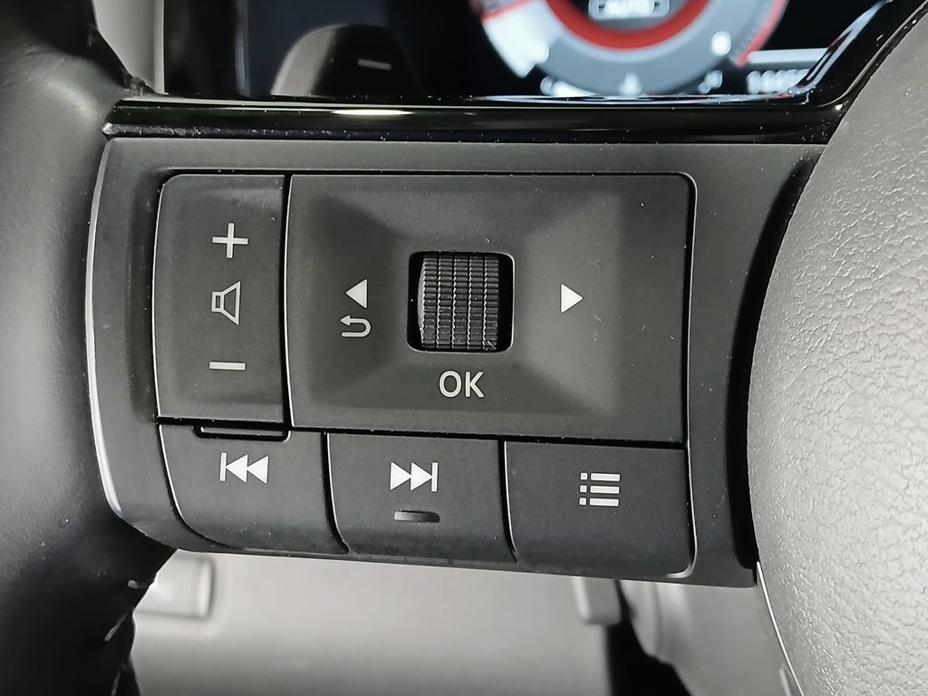 Used 2025 Nissan Pathfinder Platinum w/ Cargo Package AWD/4WD image 30