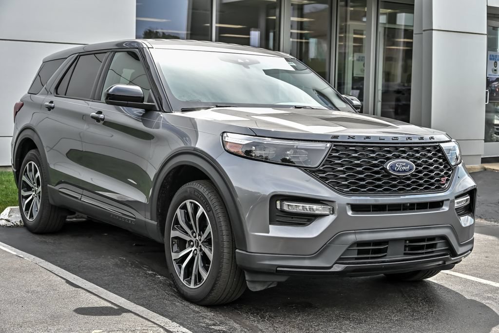 Used 2022 Ford Explorer ST AWD/4WD image 9