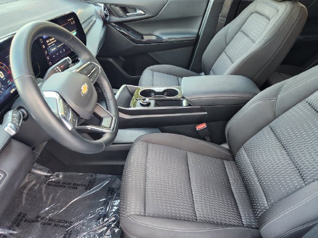Used 2026 Chevrolet Equinox LT FWD image 4