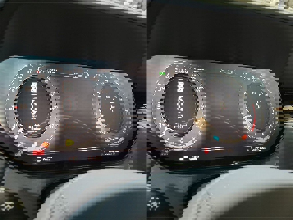 New 2024 Land Rover Range Rover SV image 17