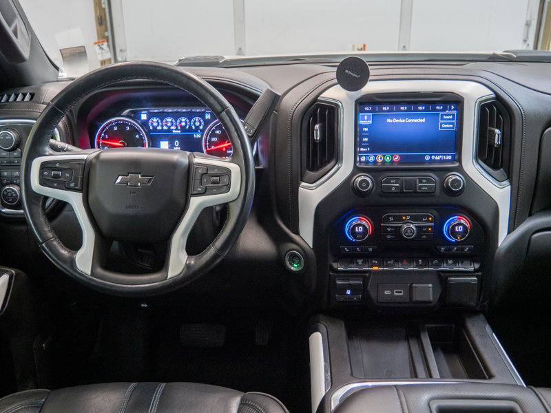 Used 2020 Chevrolet Silverado 3500 High Country AWD/4WD image 22