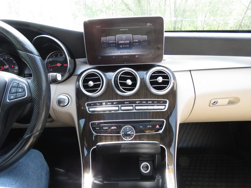 Used 2018 Mercedes-Benz C 300 4MATIC Sedan image 25
