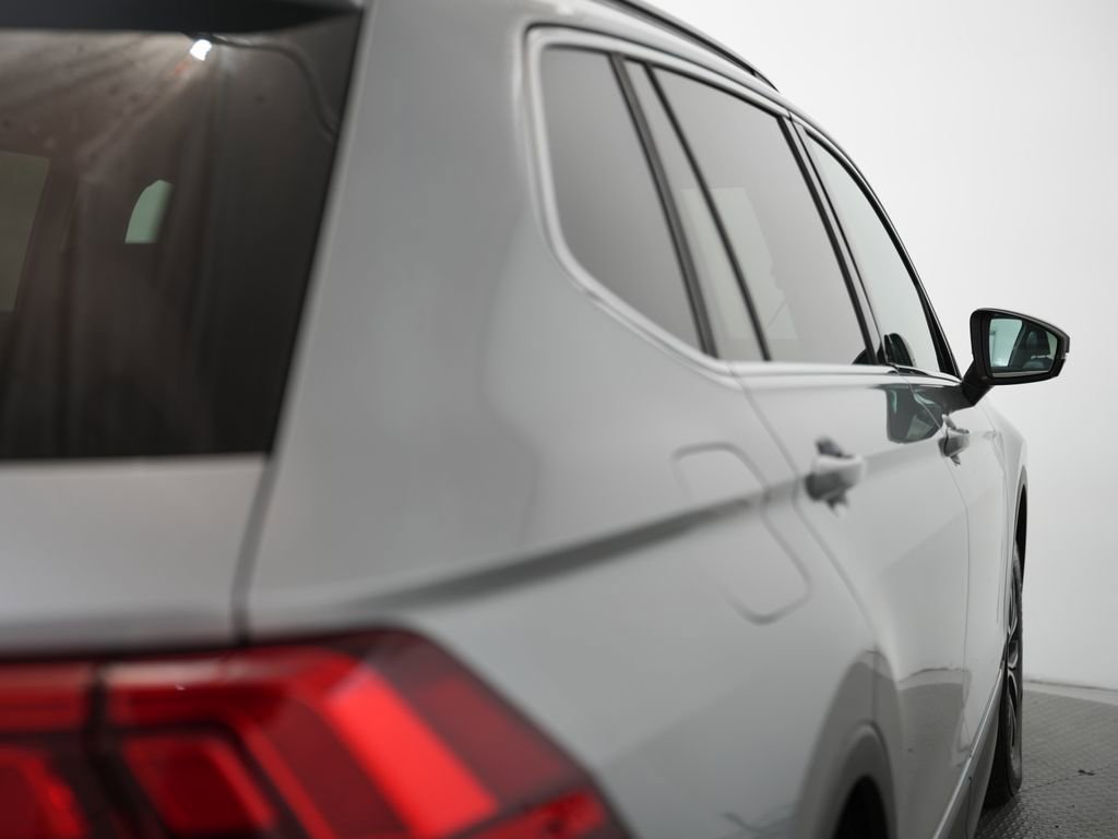 Used 2020 Volkswagen Tiguan SE FWD image 59