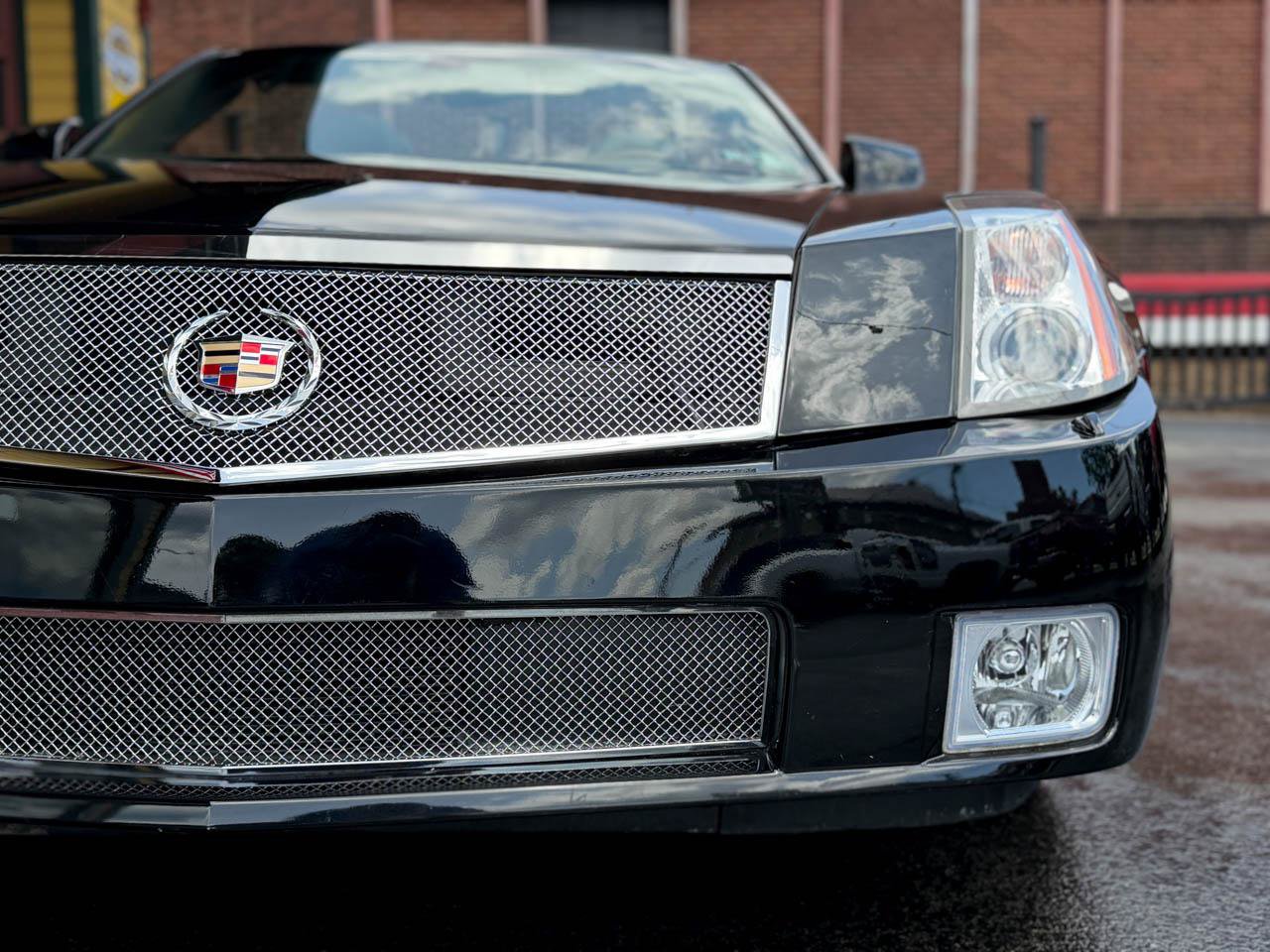 Used 2005 Cadillac XLR RWD image 16