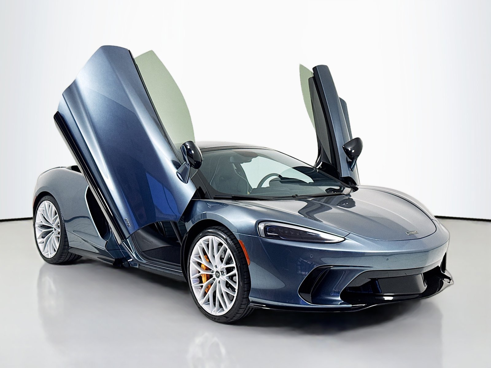Used 2025 McLaren GTS RWD image 1