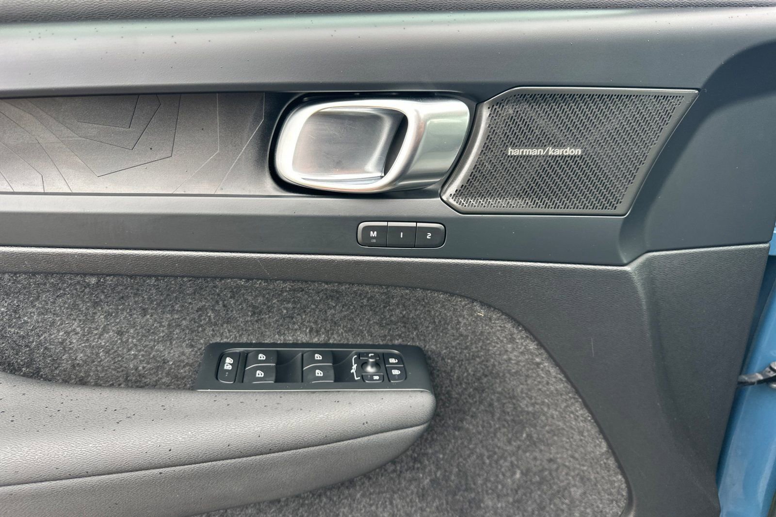 Certified 2023 Volvo XC40 Recharge Ultimate image 15