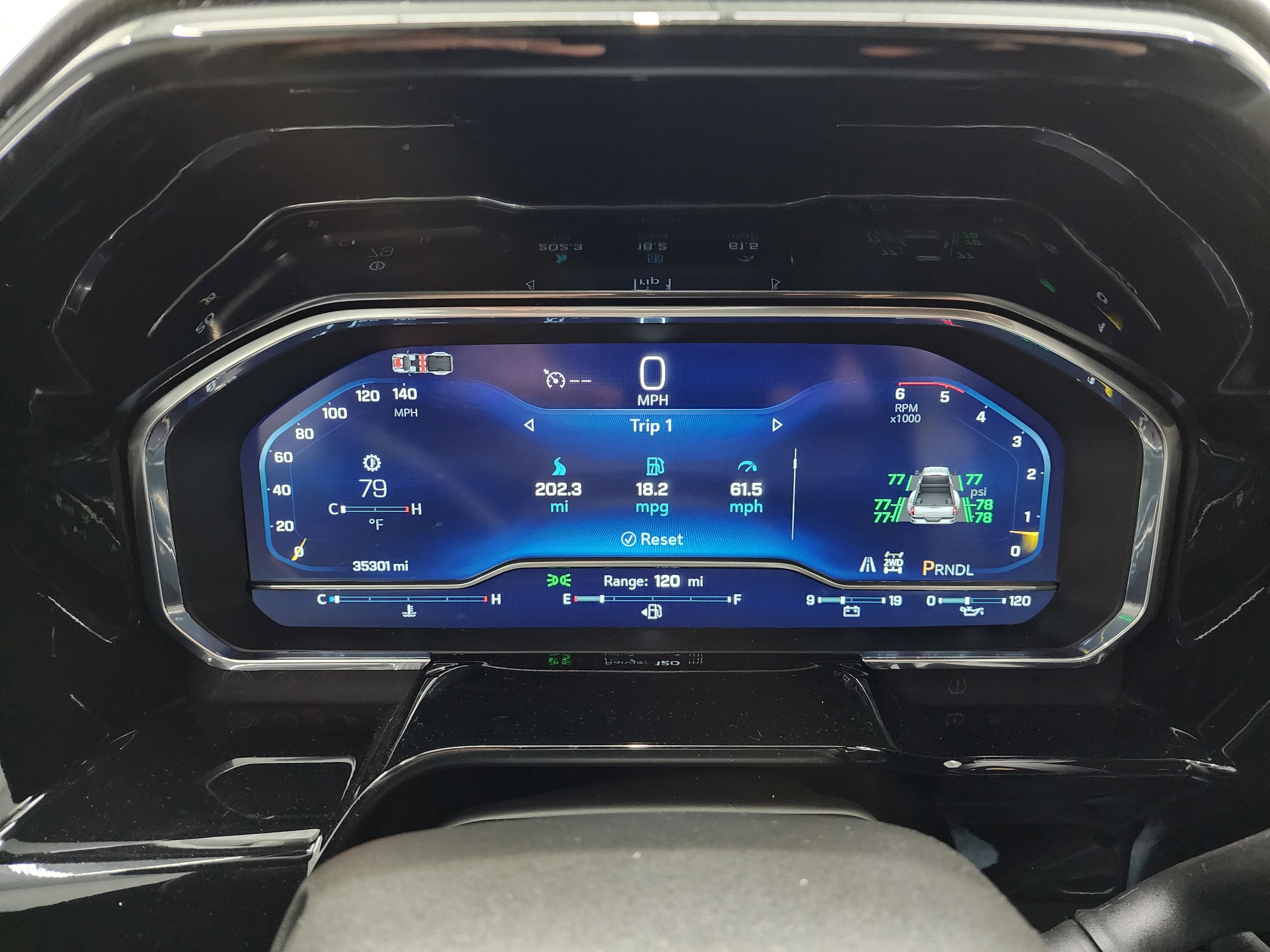 Used 2024 Chevrolet Silverado 3500 LT w/ Convenience Package image 10