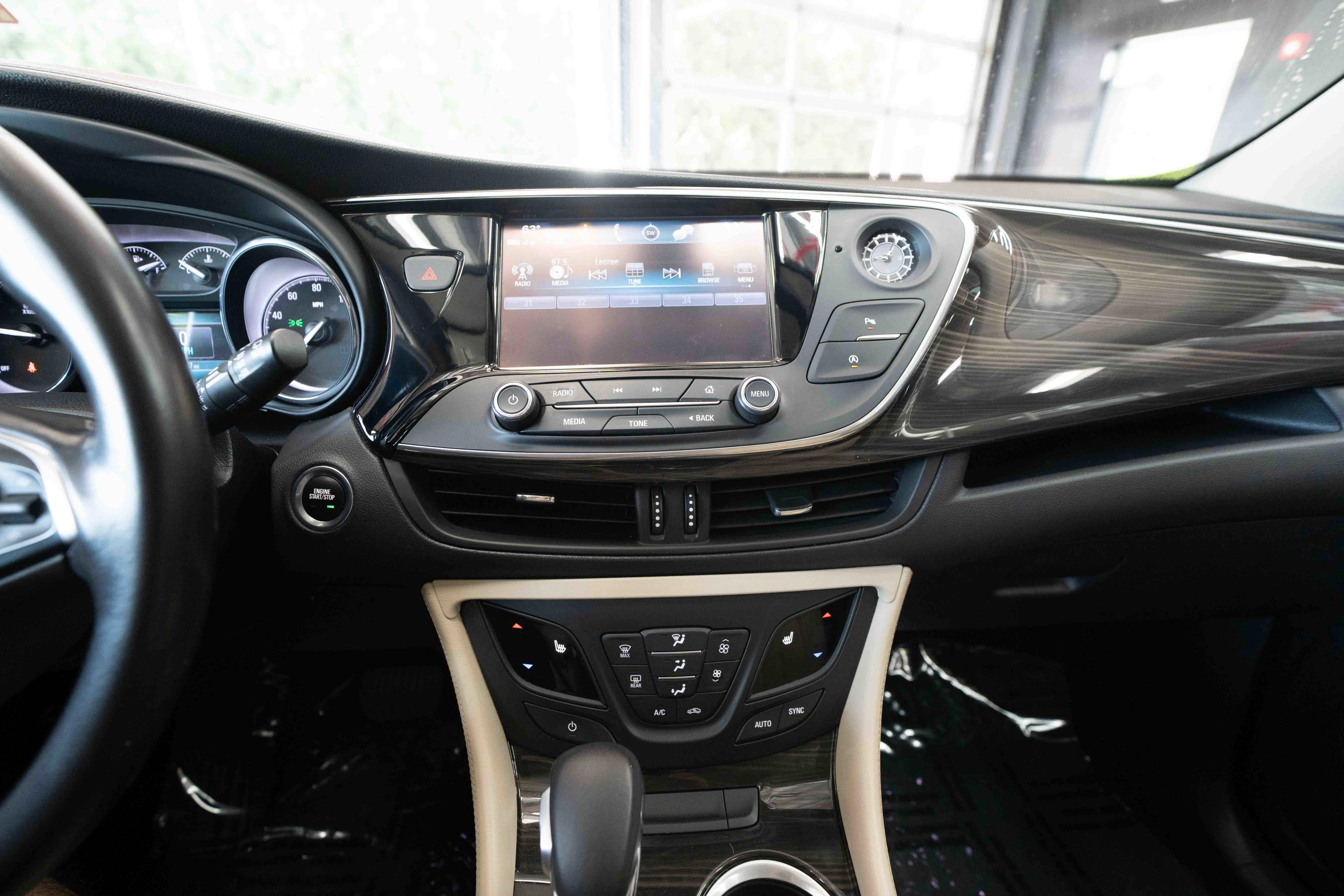 Used 2019 Buick Envision Preferred FWD image 17