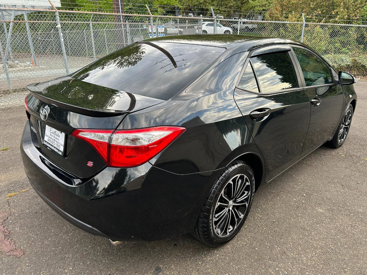 Used 2015 Toyota Corolla S FWD image 5