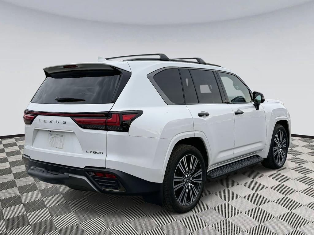 Used 2024 Lexus LX 600 4WD w/ Appearance Package image 2