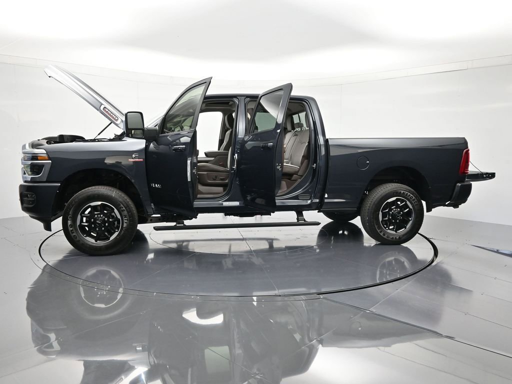 New 2026 RAM 3500 Laramie AWD/4WD image 48