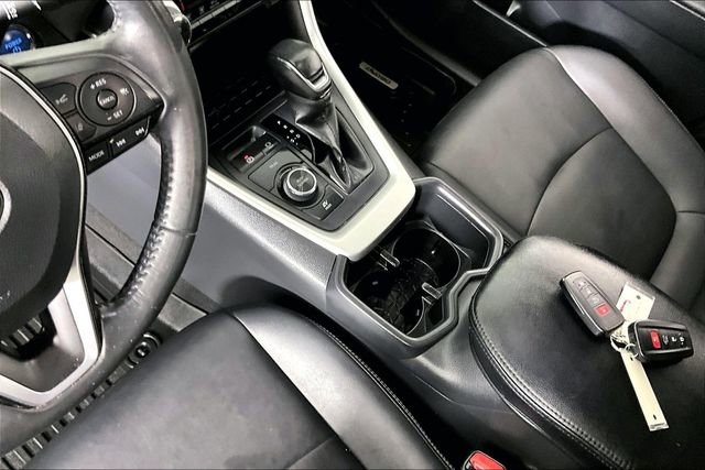 Used 2022 Toyota RAV4 XLE Premium image 17