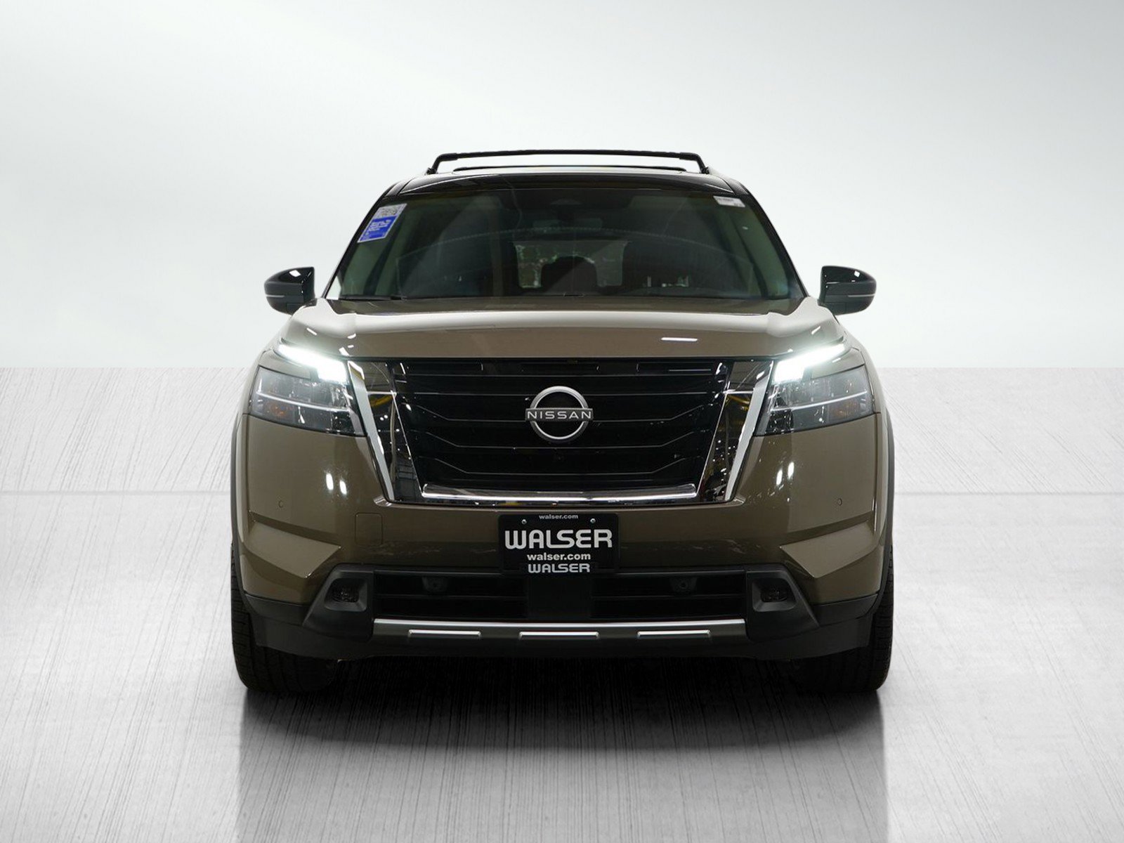 Used 2023 Nissan Pathfinder Platinum w/ Lighting Package (N92) image 8