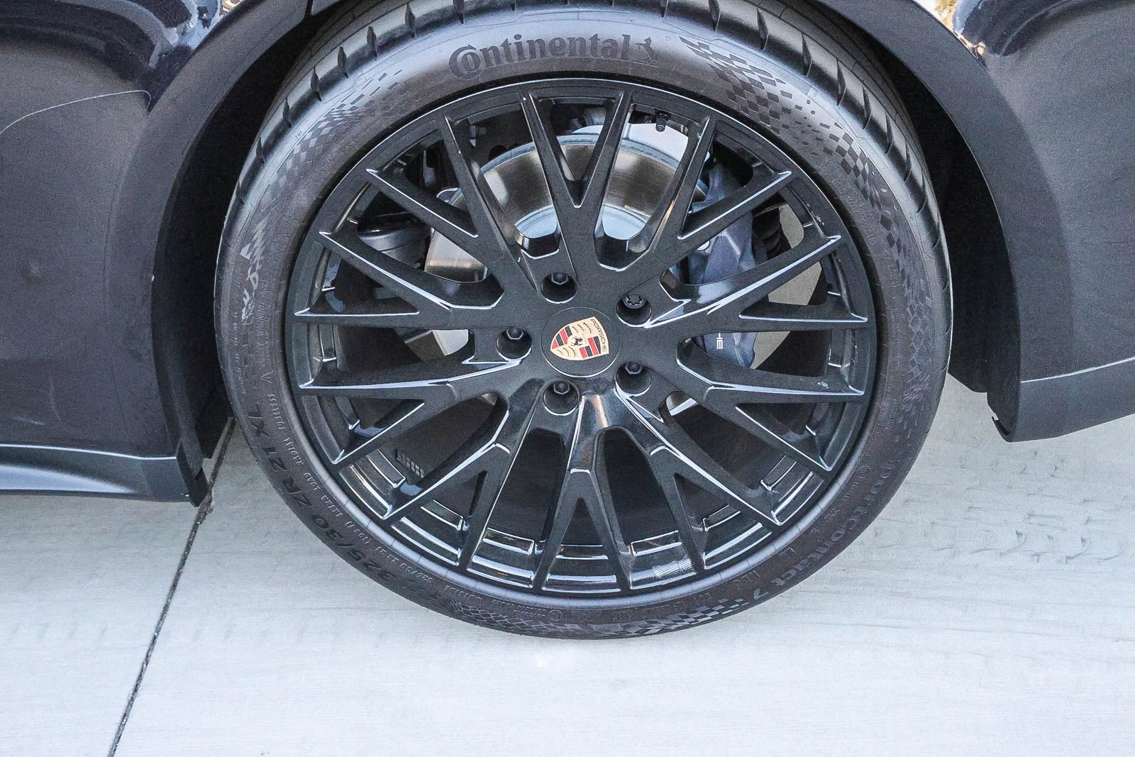 Used 2026 Porsche Panamera RWD image 9