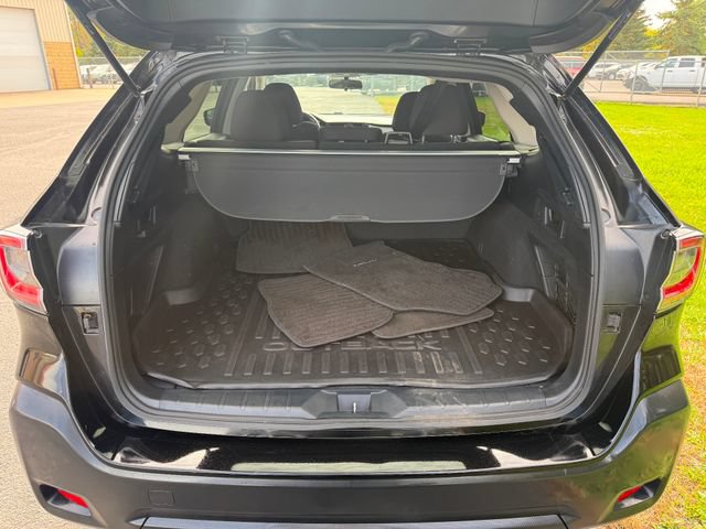 Used 2023 Subaru Outback Premium AWD/4WD image 3