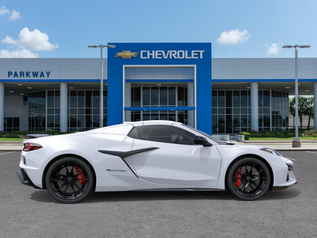 New 2027 Chevrolet Corvette Grand Sport w/ Stealth Interior Trim Package RWD image 5