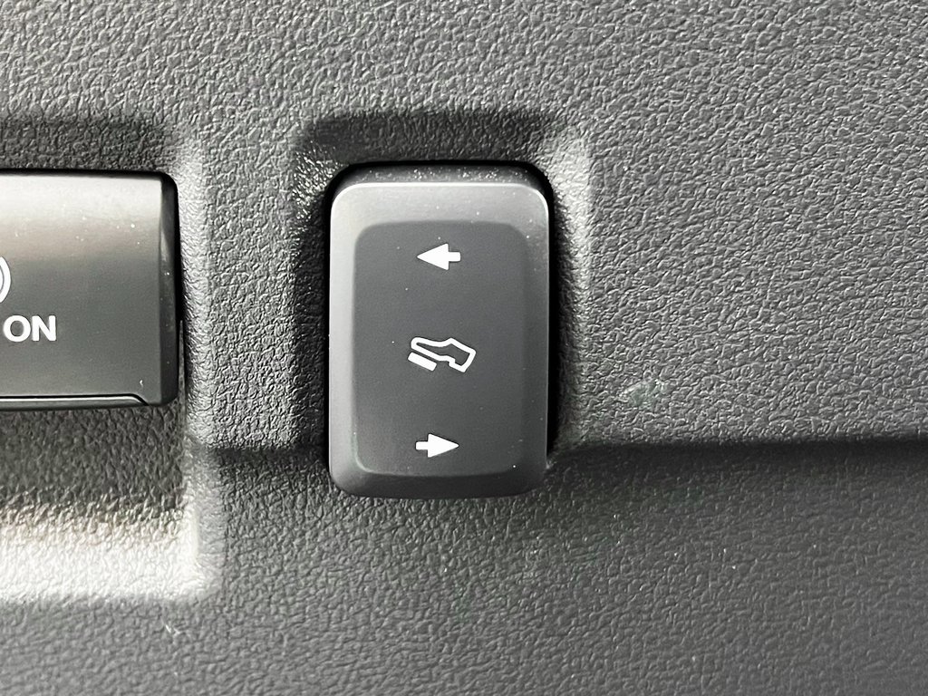 Used 2024 Ford F450 Platinum image 33