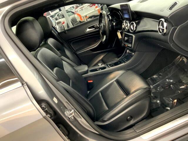 Used 2018 Mercedes-Benz GLA 250 4MATIC image 15