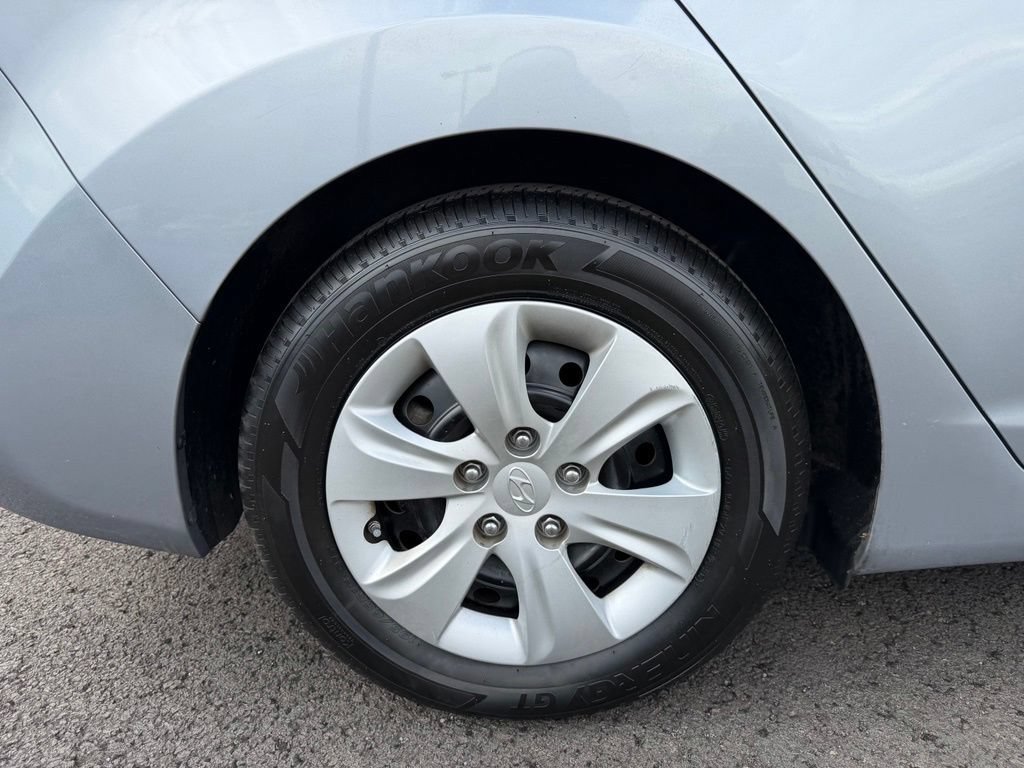 Used 2016 Hyundai Elantra SE FWD image 10