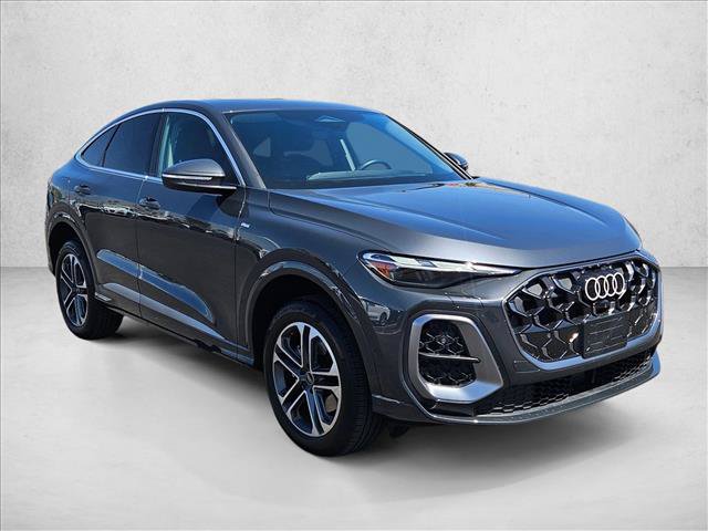 Used 2025 Audi Q5 Premium w/ Convenience Package AWD/4WD image 3