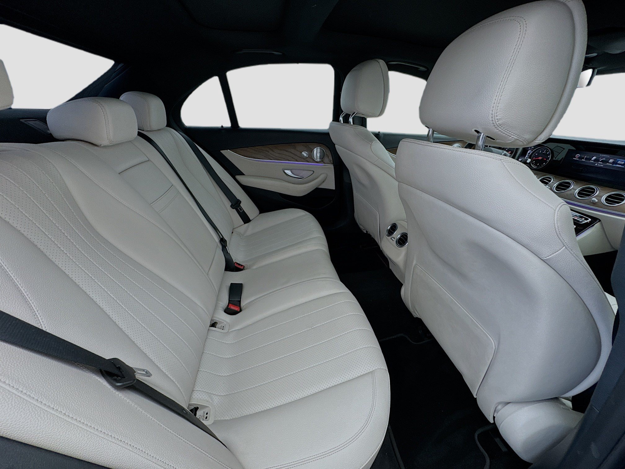 Used 2017 Mercedes-Benz E 300 image 19