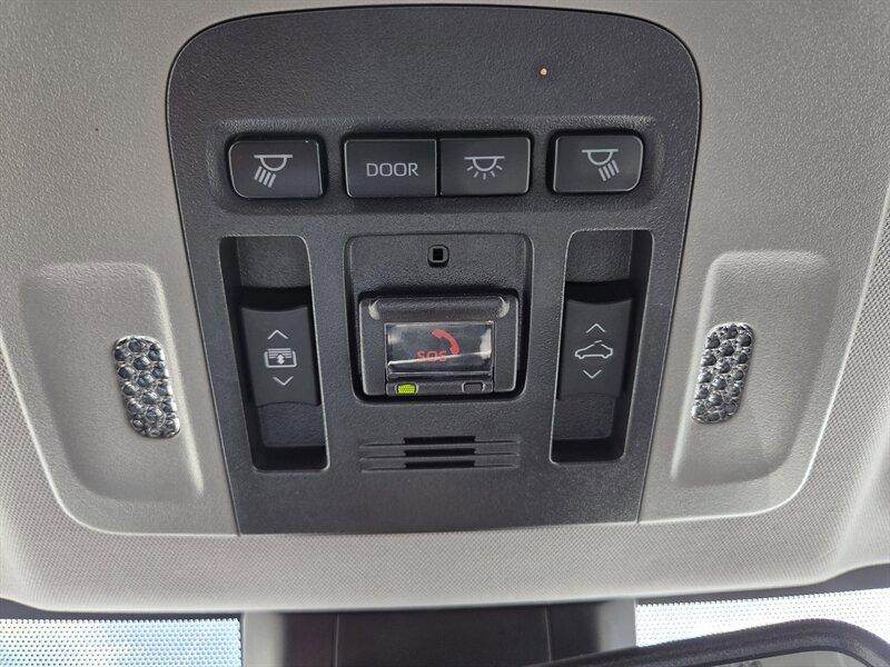 Used 2023 Toyota Camry XSE w/ Navigation Package FWD image 23