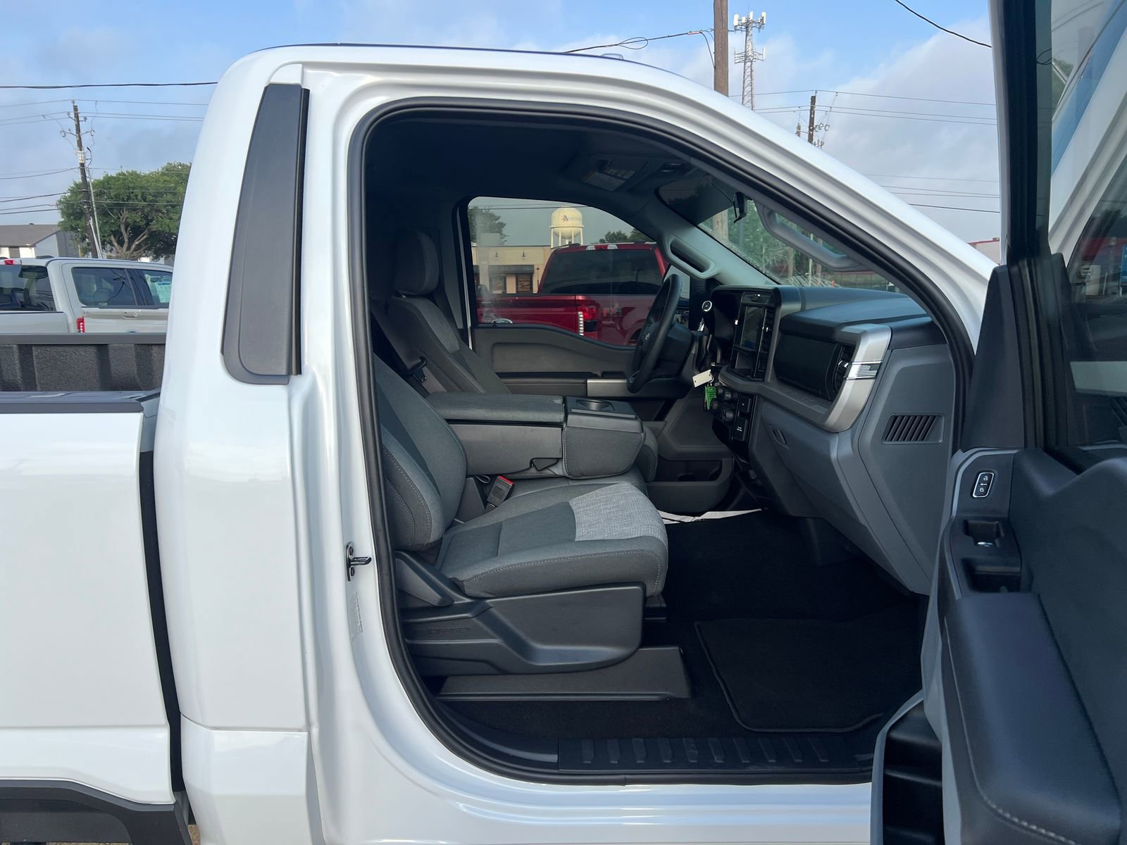 Used 2026 Ford F450 XLT w/ 360-Degree Camera Package AWD/4WD image 9