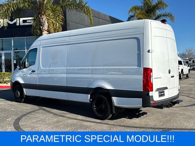 Used 2025 Mercedes-Benz Sprinter 3500 image 10