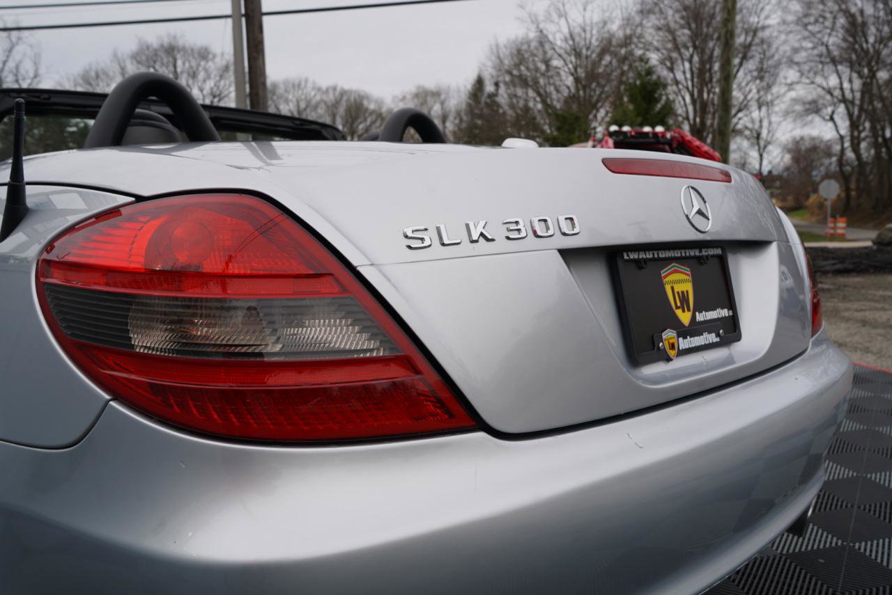 Used 2009 Mercedes-Benz SLK 300 2dr Roadster 3.0L w/ Premium I Pkg image 93