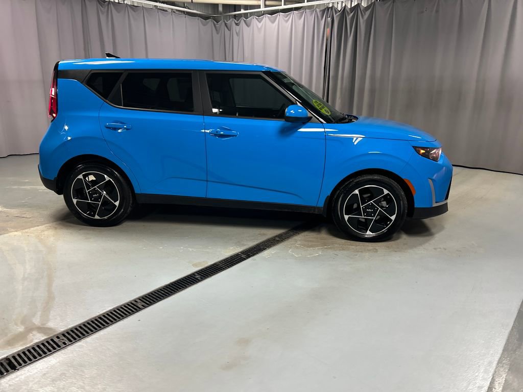 Used 2024 Kia Soul EX image 8