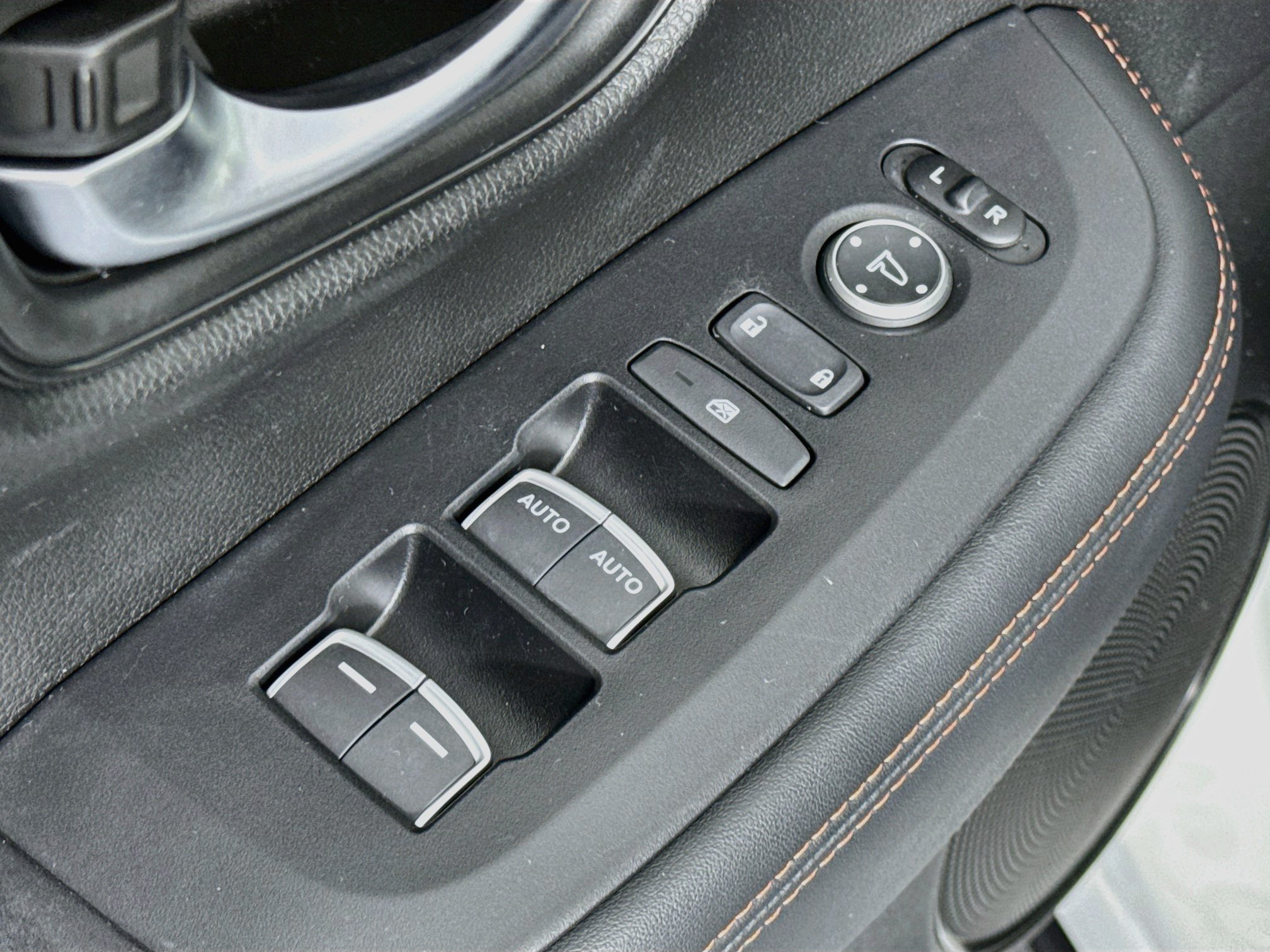 Certified 2025 Honda HR-V Sport image 17