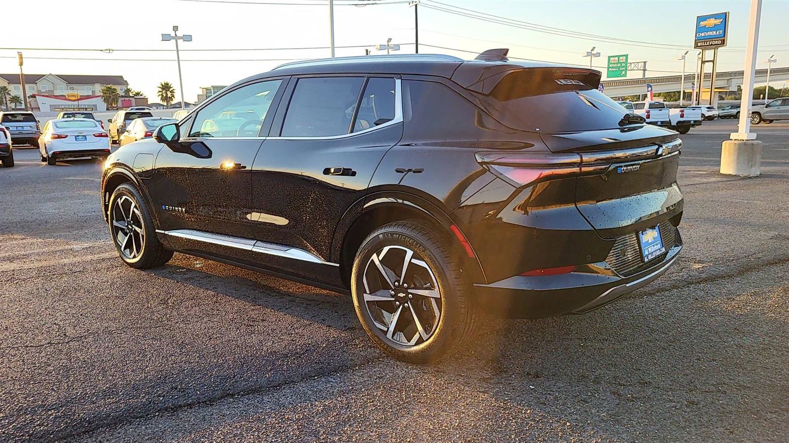 New 2024 Chevrolet Equinox EV LT image 6
