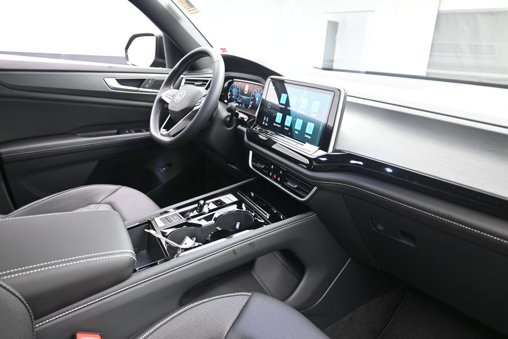 New 2026 Volkswagen Atlas Cross Sport SE FWD image 28