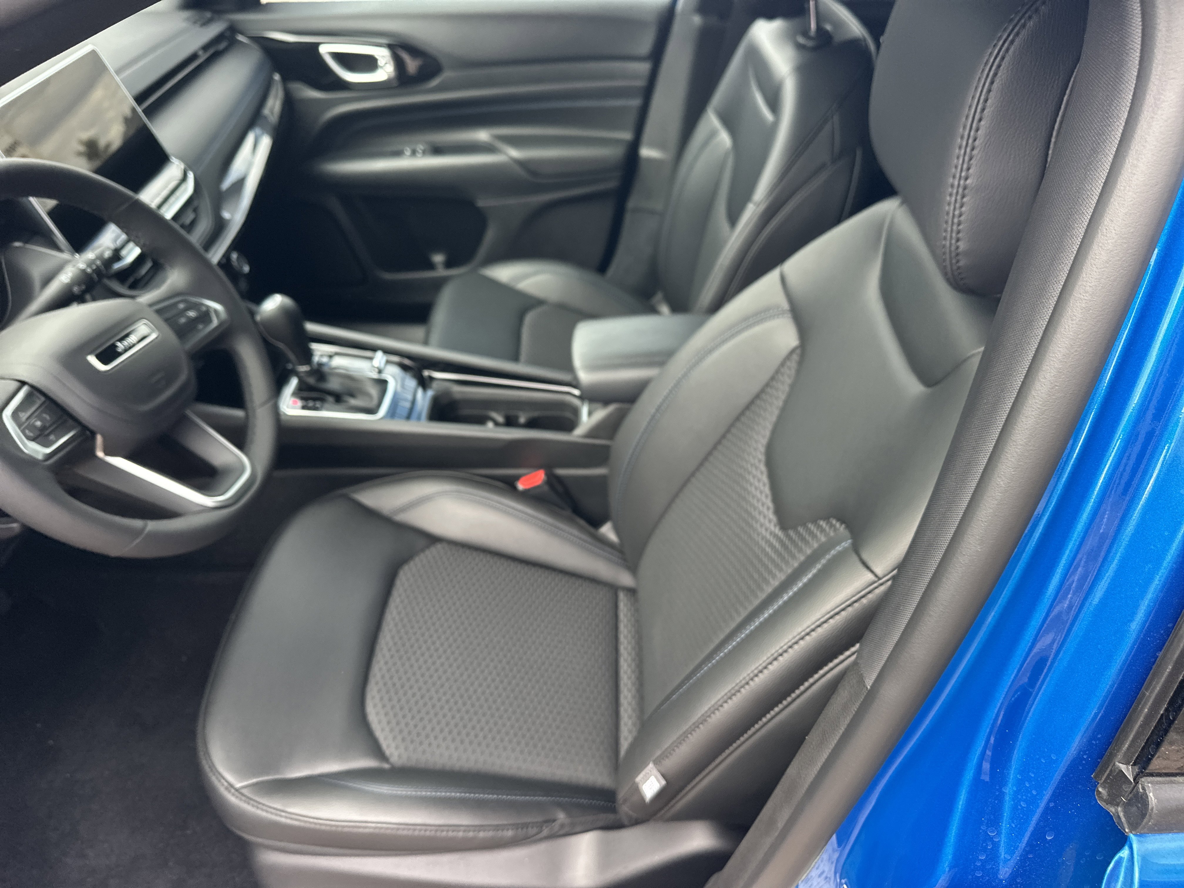 New 2026 Jeep Compass Latitude image 39