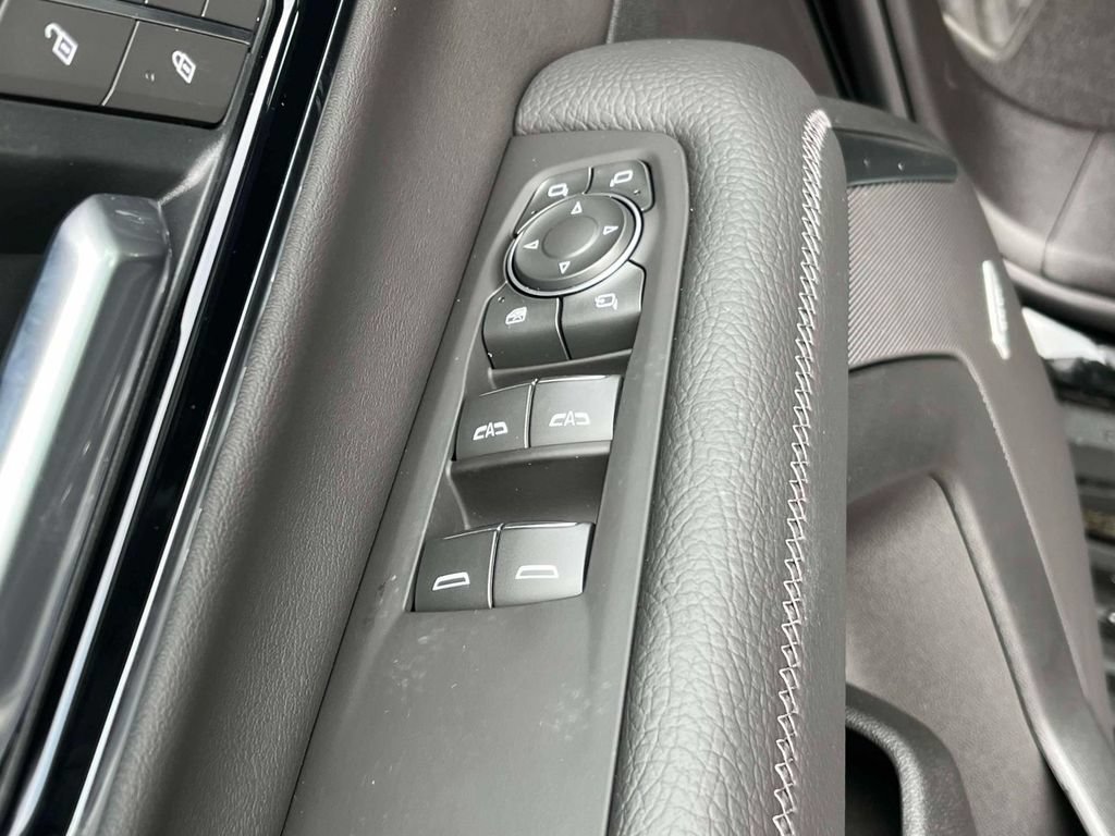 New 2026 GMC Yukon Denali w/ Sun & Power Step Package AWD/4WD image 21