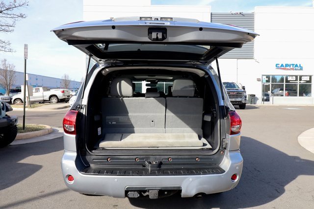 Used 2018 Toyota Sequoia SR5 image 35