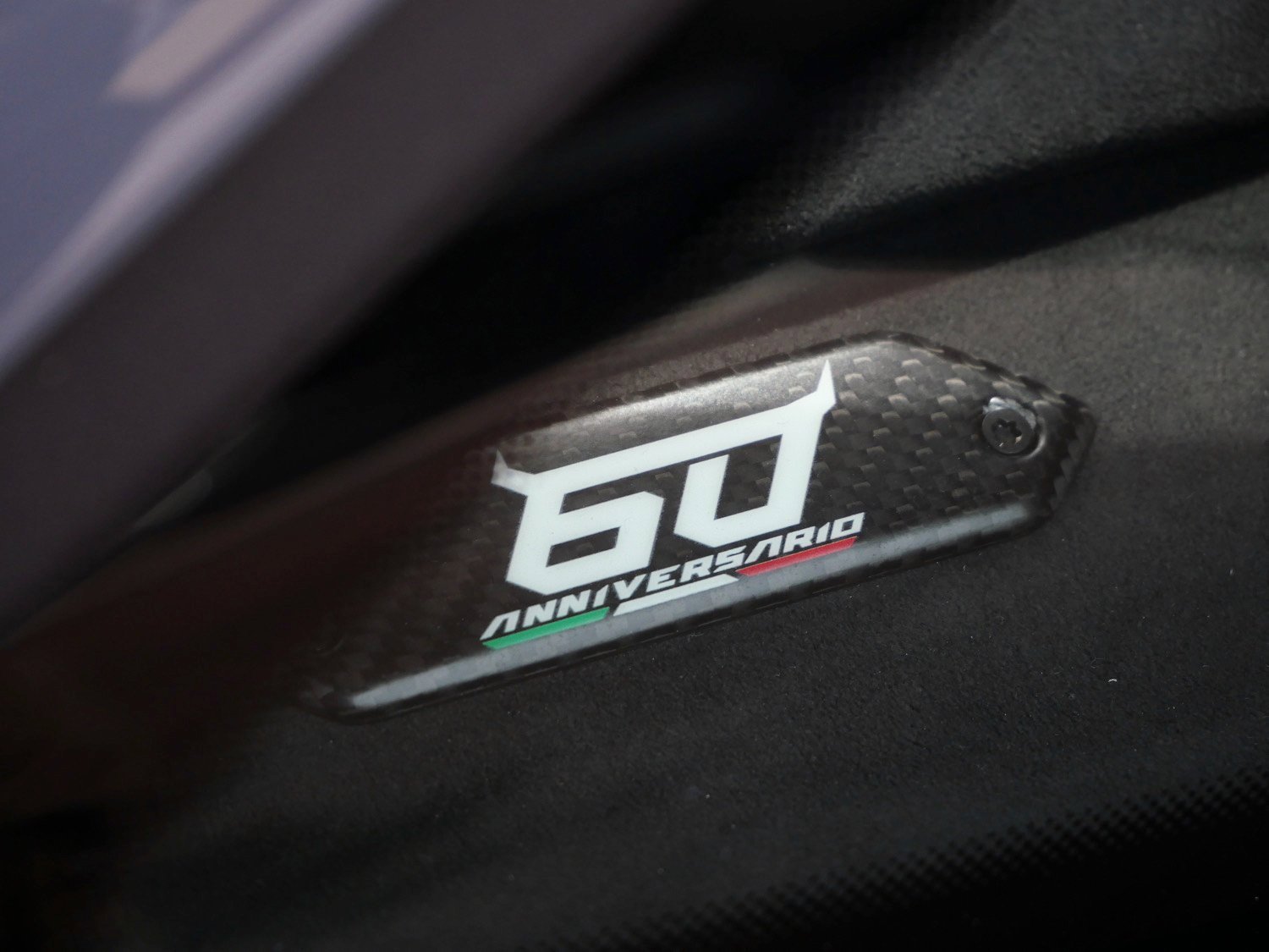 Used 2024 Lamborghini Revuelto image 10