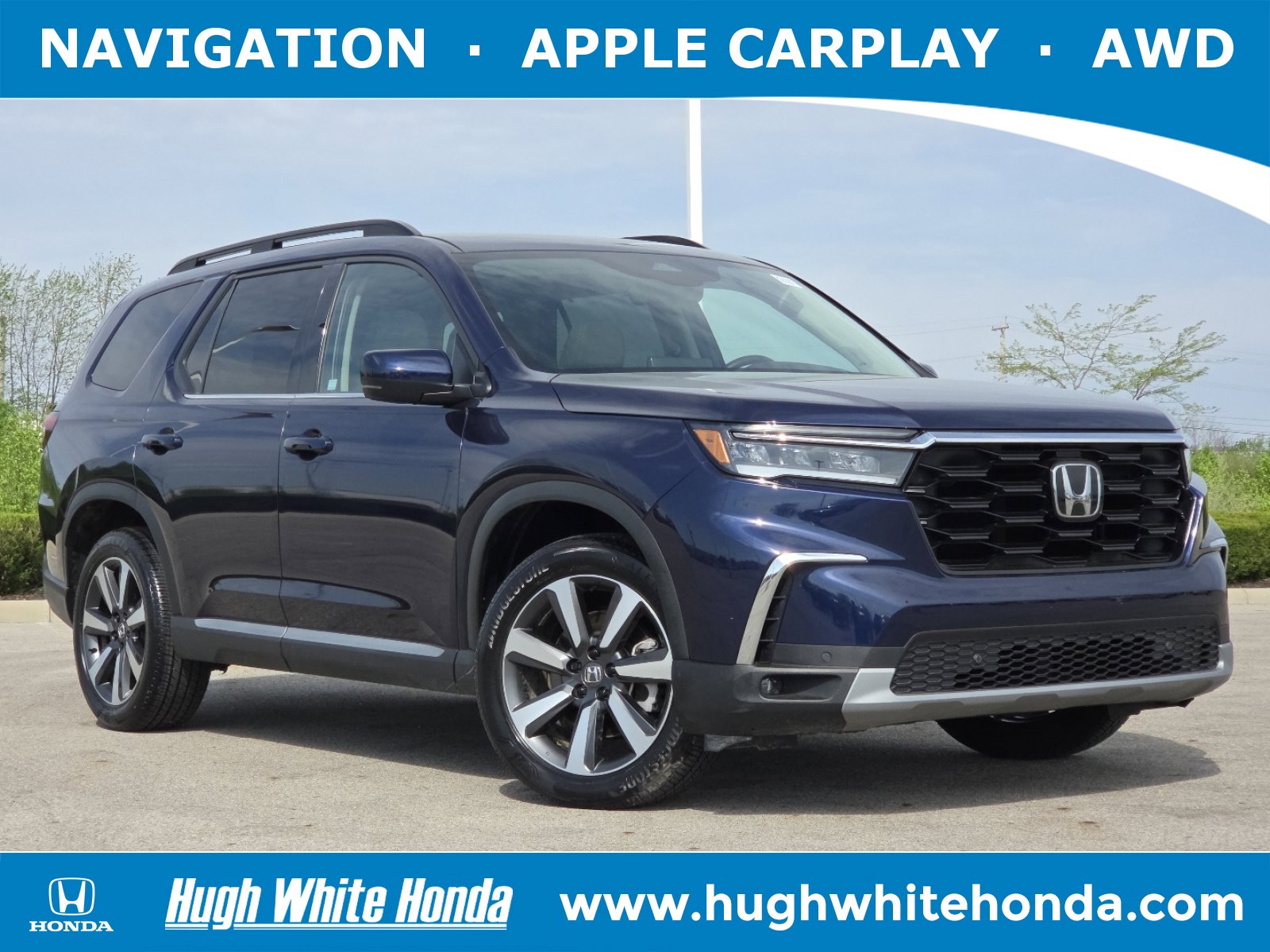 Used 2024 Honda Pilot Touring image 1