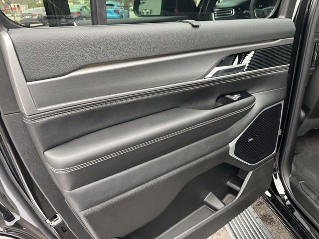 New 2026 Jeep Grand Wagoneer Limited AWD/4WD image 12