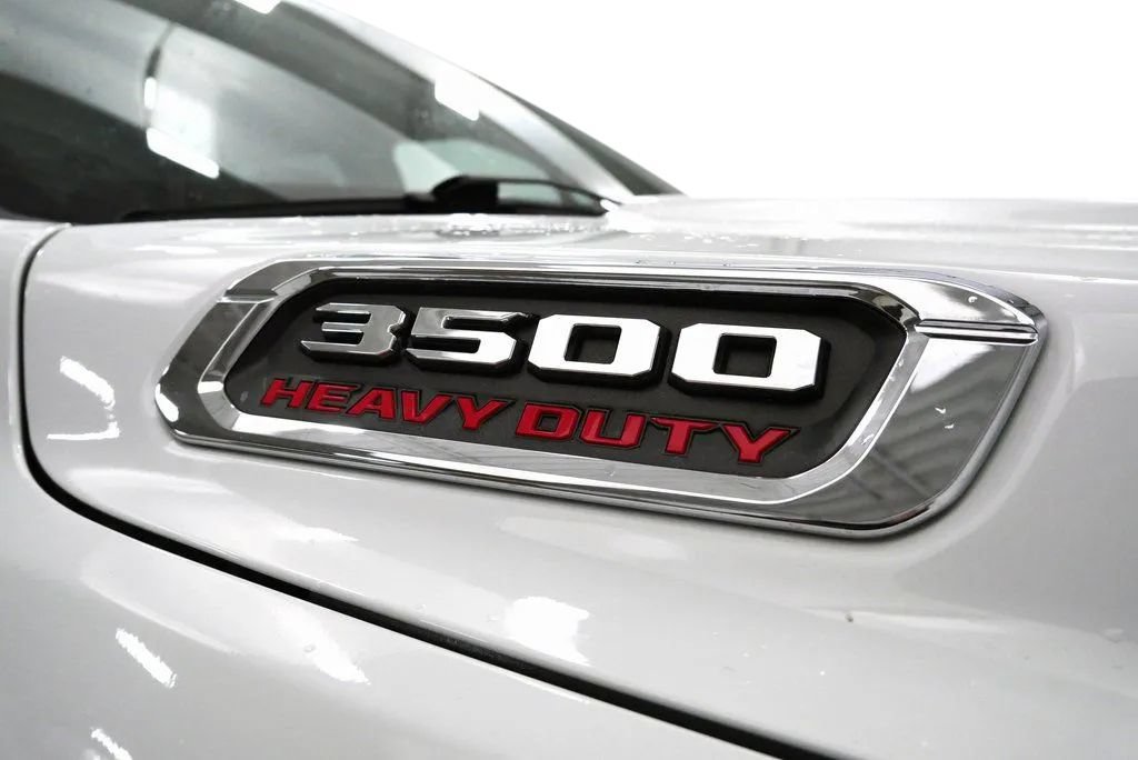 Used 2022 RAM 3500 Limited AWD/4WD image 11