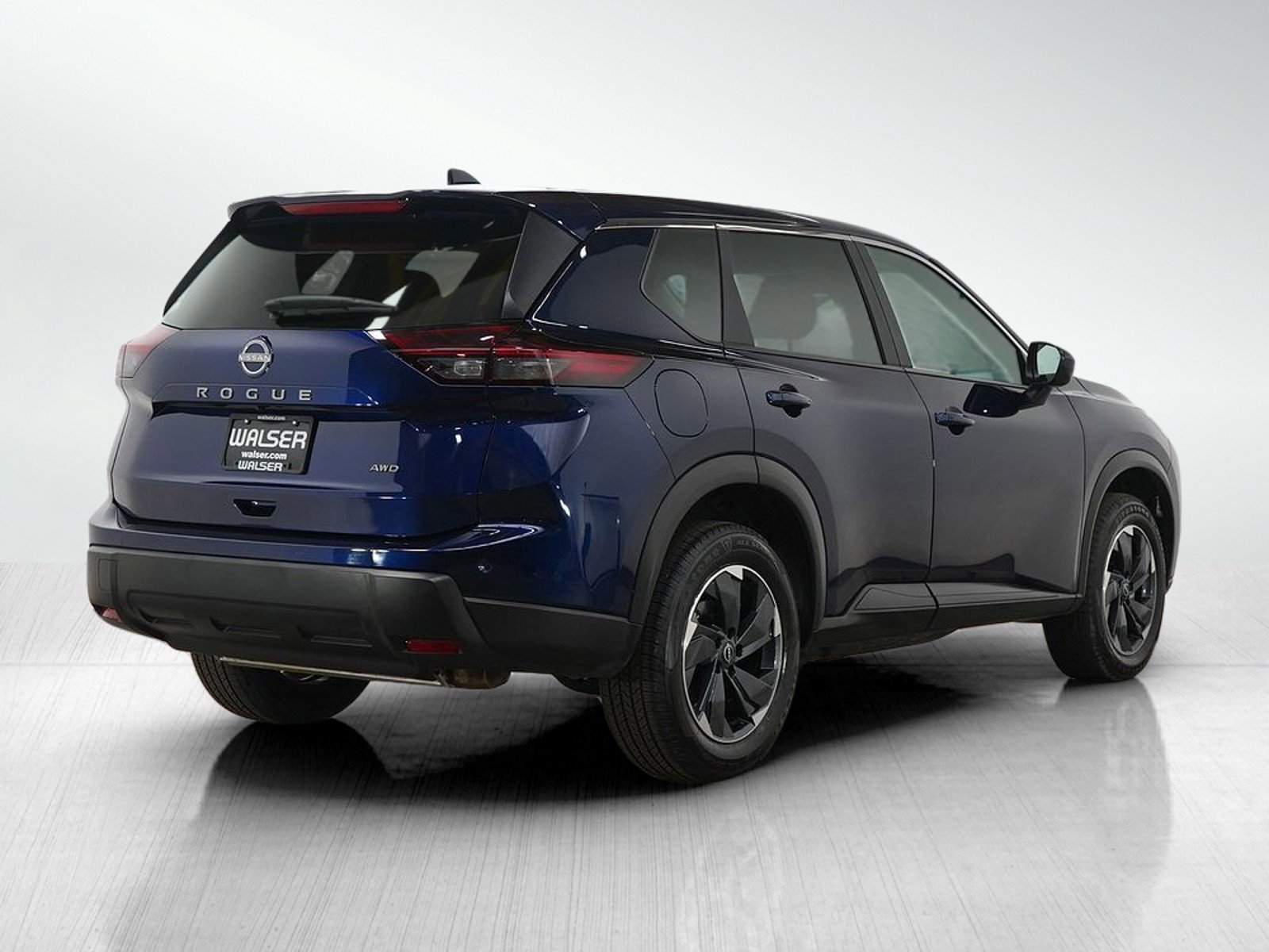 Used 2025 Nissan Rogue SV image 6