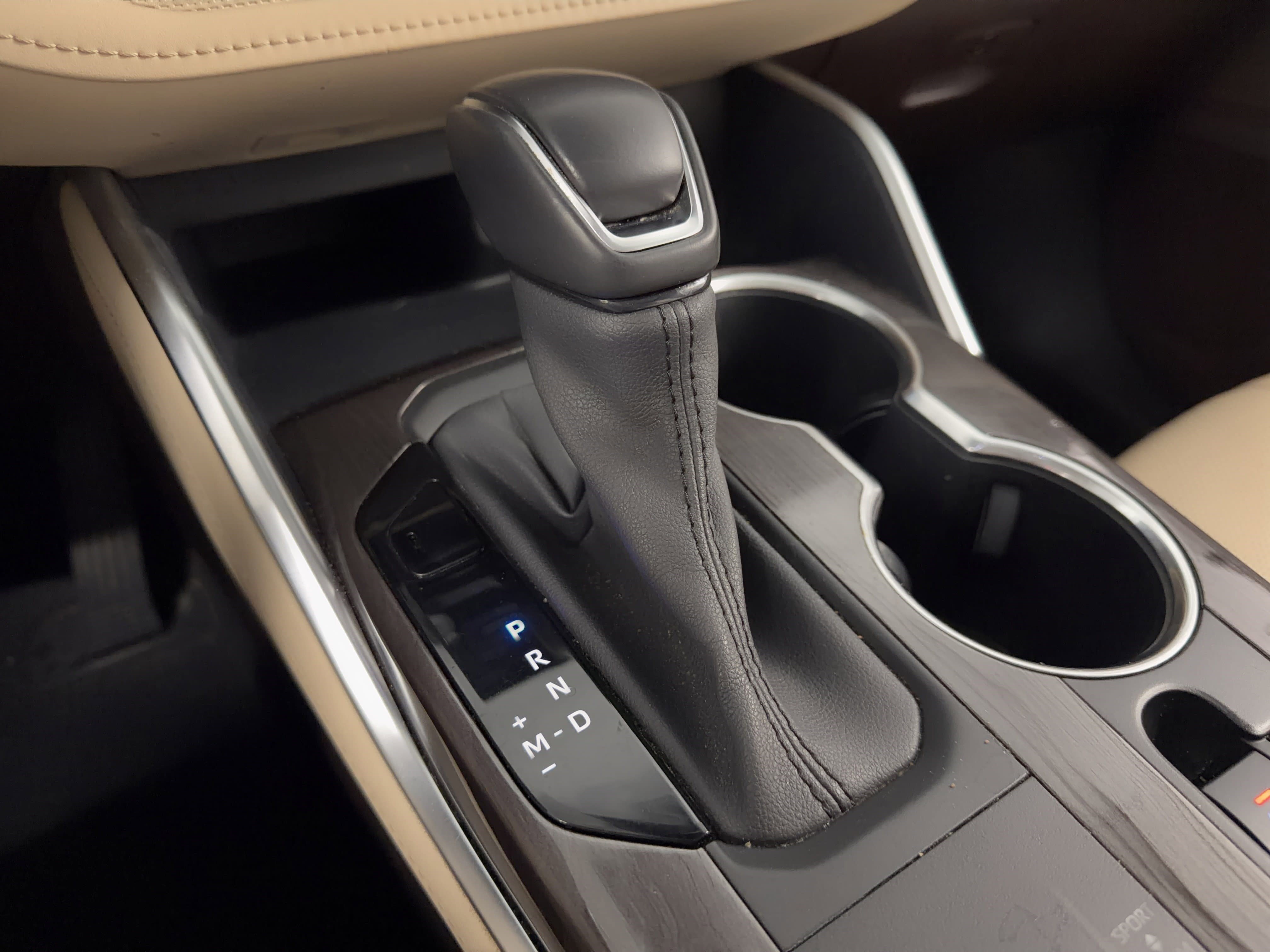 Used 2021 Toyota Highlander Limited image 25