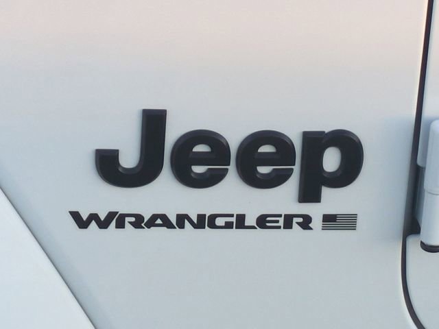 New 2025 Jeep Wrangler Unlimited Sahara w/ Technology Group AWD/4WD image 37
