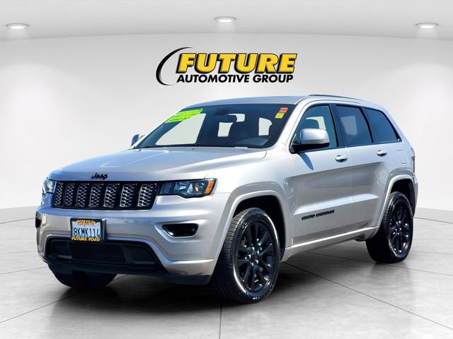 Used 2019 Jeep Grand Cherokee Altitude AWD/4WD image 8