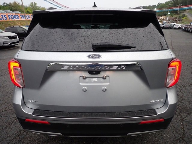 Certified 2023 Ford Explorer XLT w/ Equipment Group 202A image 7