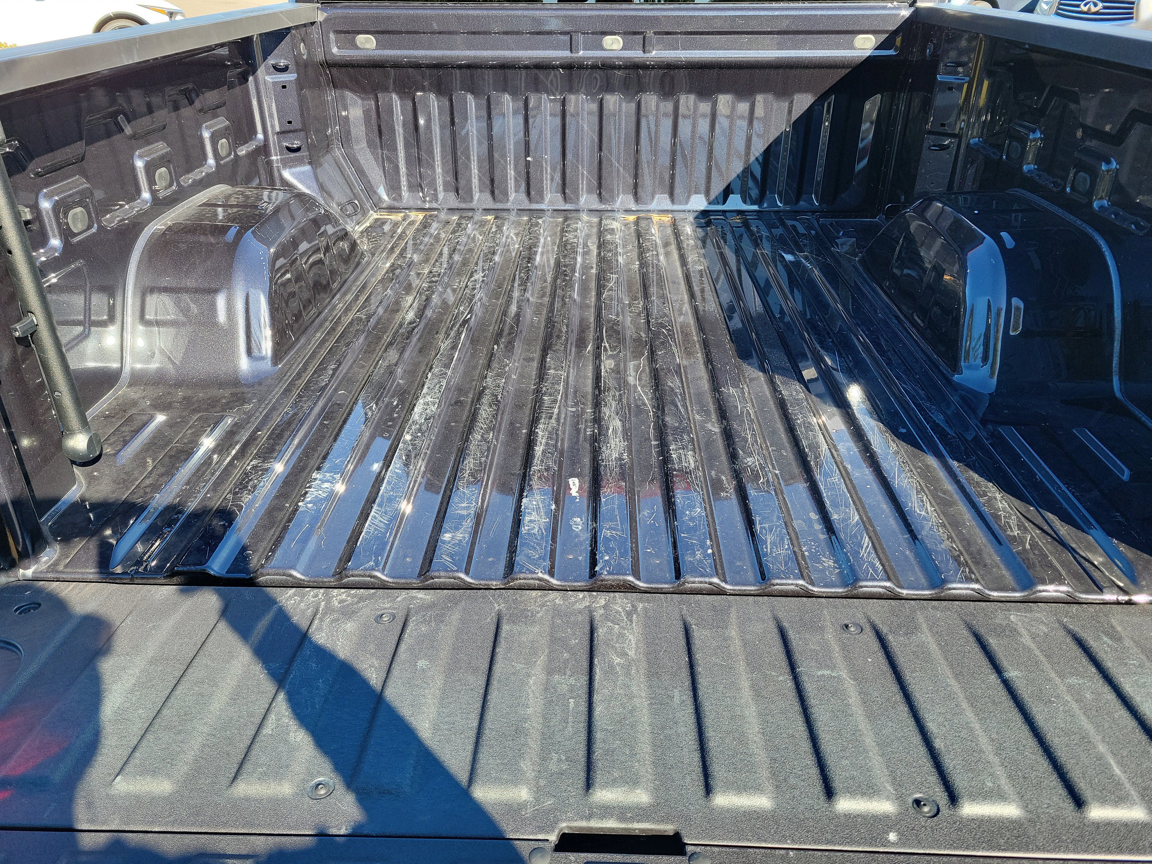 Used 2025 GMC Sierra 1500 SLT image 28