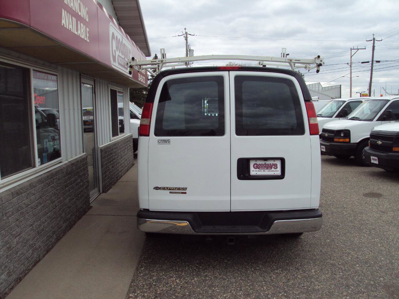 Used 2014 Chevrolet Express 1500 AWD image 6