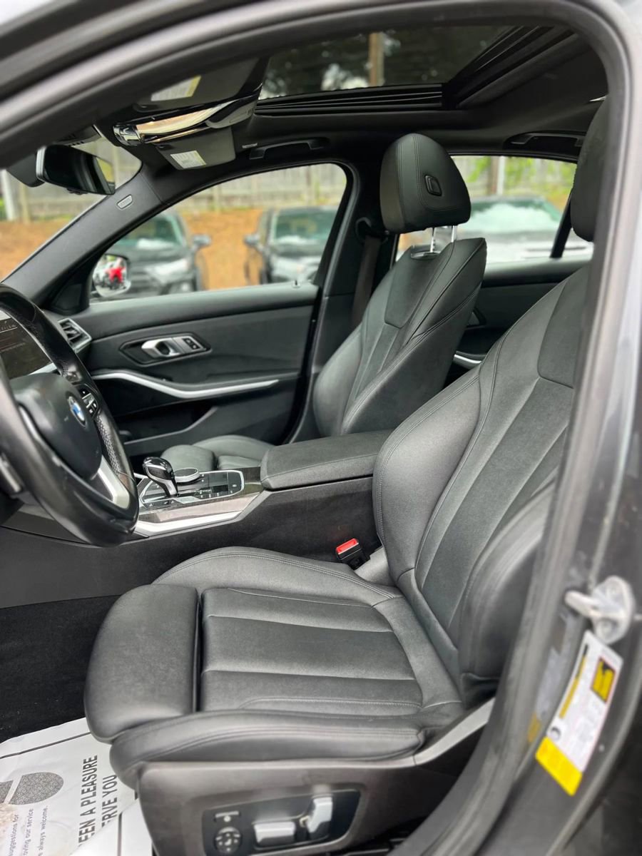 Used 2020 BMW 330i Sedan w/ Convenience Package RWD image 15