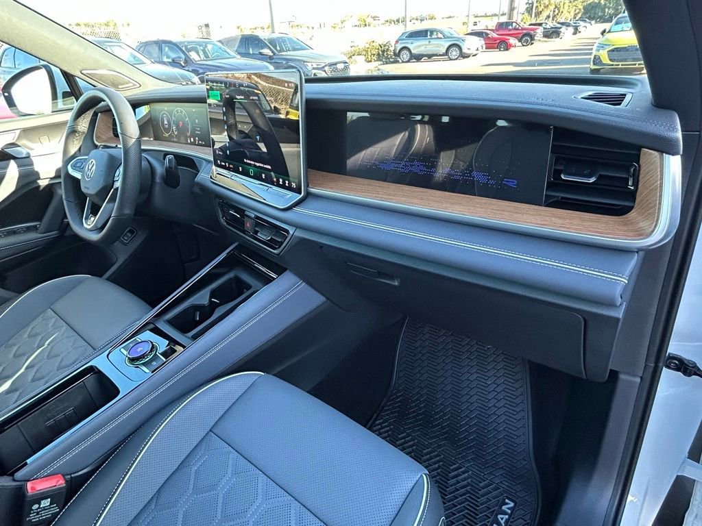 Used 2026 Volkswagen Tiguan SEL R-Line image 46