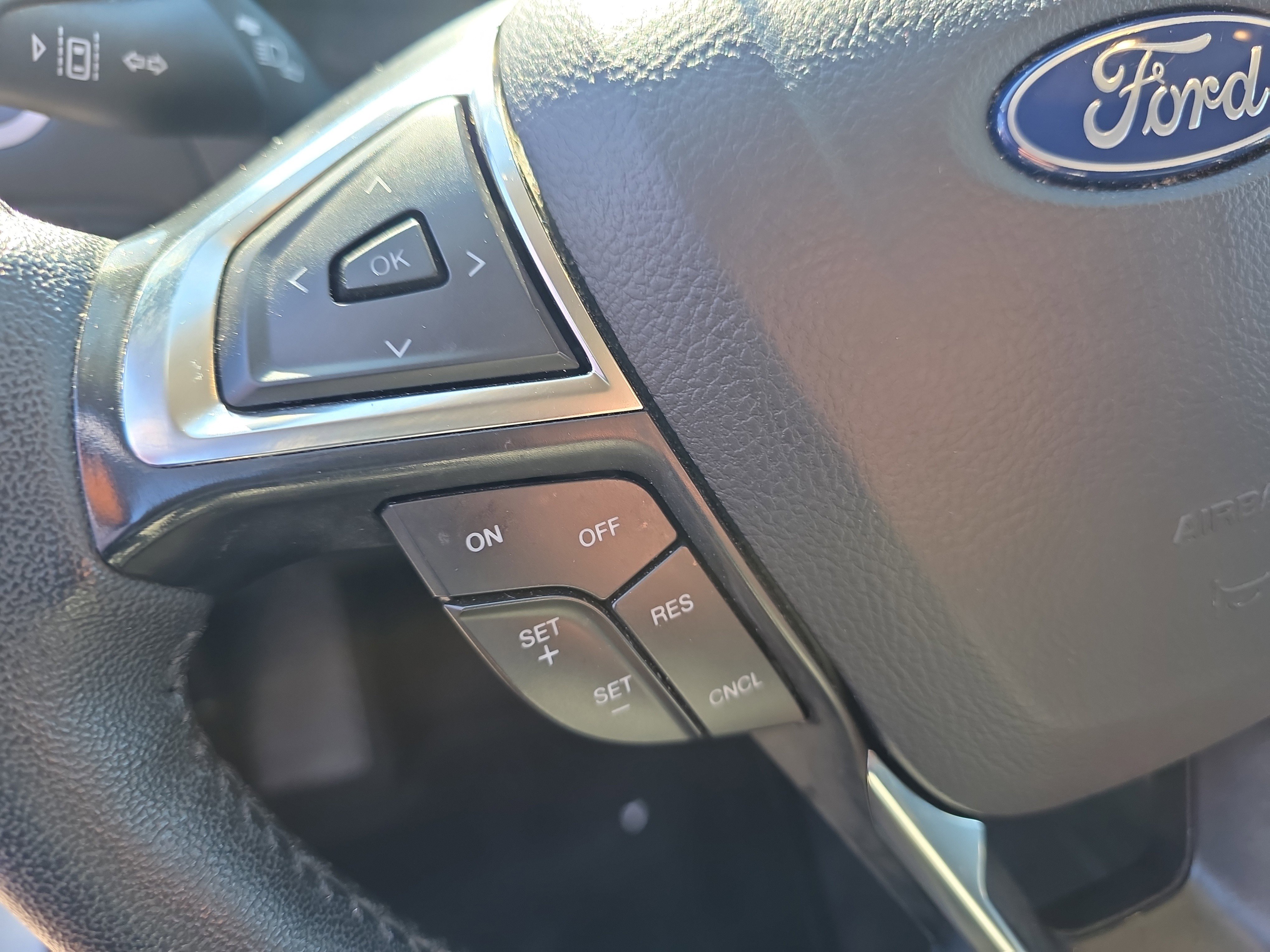 Used 2024 Ford Edge SEL image 19